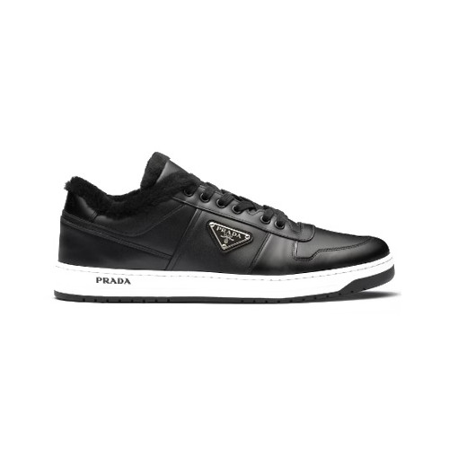 프라다 삼각로고 스웨이드 로우탑 시어링 퍼 스니커즈 블랙 PRADA