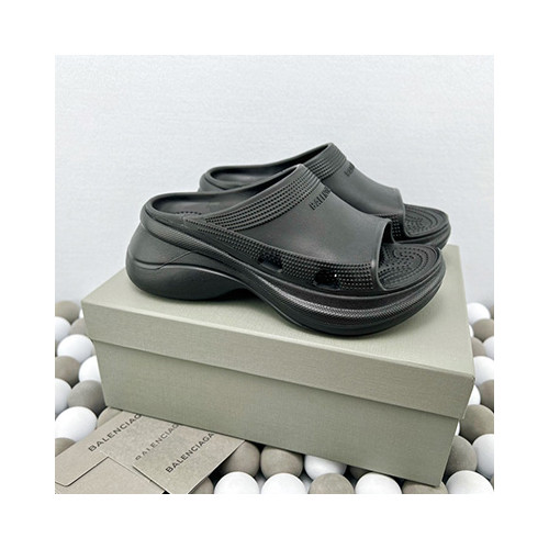 [Balenciaga] 발렌시아가 Pool Crocs 크로스 샌들 슬리퍼 블랙