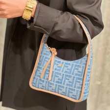 [FENDI] 여성백 펜디 Fendessence 실루엣 미니 숄더백 1065