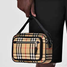 [BURBERRY] 남성백 버버리 나일론가방 BAG 패션 크로스백 152145
