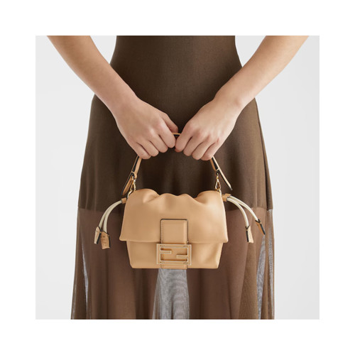 [FENDI] 여성백 펜디 맘마백 Mamma Baguette bag 핸드숄더백