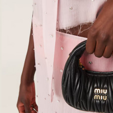 [MIUMIU] 여성백 Wander Bag 완더 마테라쎄 나파 가죽 호보미니백
