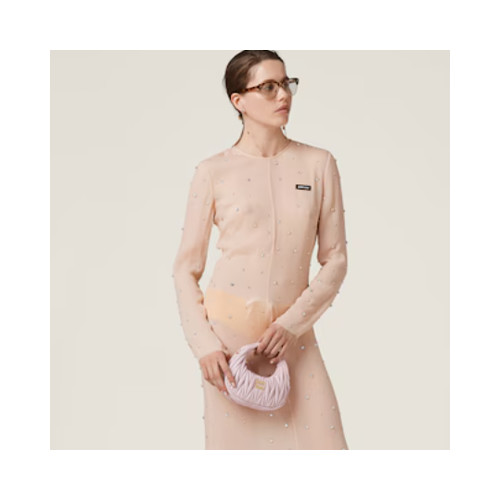[MIUMIU] 여성백 Wander Bag 완더 마테라쎄 나파 가죽 호보미니백