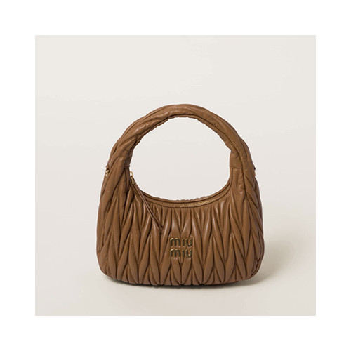 [MIUMIU] 여성백 Wander Bag 완더 마테라쎄 나파 가죽 호보 미듐미니백