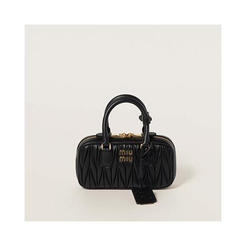 [MIUMIU] 여성백 Wander Bag 완더 마테라쎄 나파 가죽 탑핸들핸드백