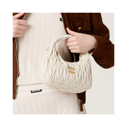 [MIUMIU] 여성백 Wander Bag 미우미우 완더 마테라쎄 나파가죽 호보핸드백
