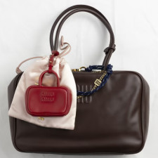 [MIUMIU] 여성키홀더링 미우미우 가죽 코드 및 메탈트릭