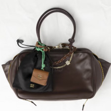 [MIUMIU] 여성키홀더링 미우미우 가죽 코드 및 메탈트릭