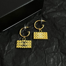 [여성귀걸이] CHANEL 신상 샤넬 빈티지 캐주얼 주얼리 이어링