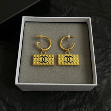 [여성귀걸이] CHANEL 신상 샤넬 빈티지 캐주얼 주얼리 이어링