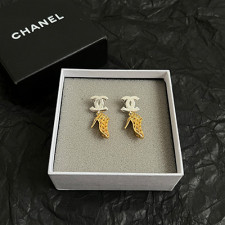 [여성귀걸이] CHANEL 신상 샤넬 빈티지 캐주얼 주얼리 이어링
