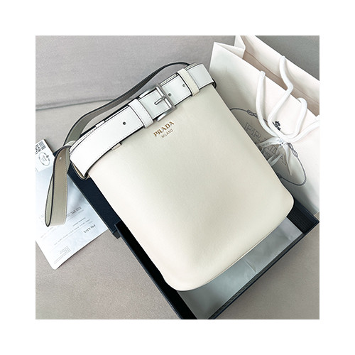 [PRADA] 여성백 25ss Buckle BAG 프라다 신상 버킷백 핸드백 1BE085