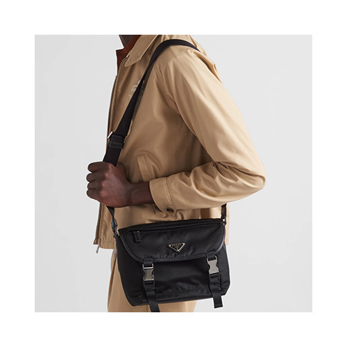 [PRADA] 남성백 FW25 BAG 프라다 리나일론 사피아노 숄더백 2VD066